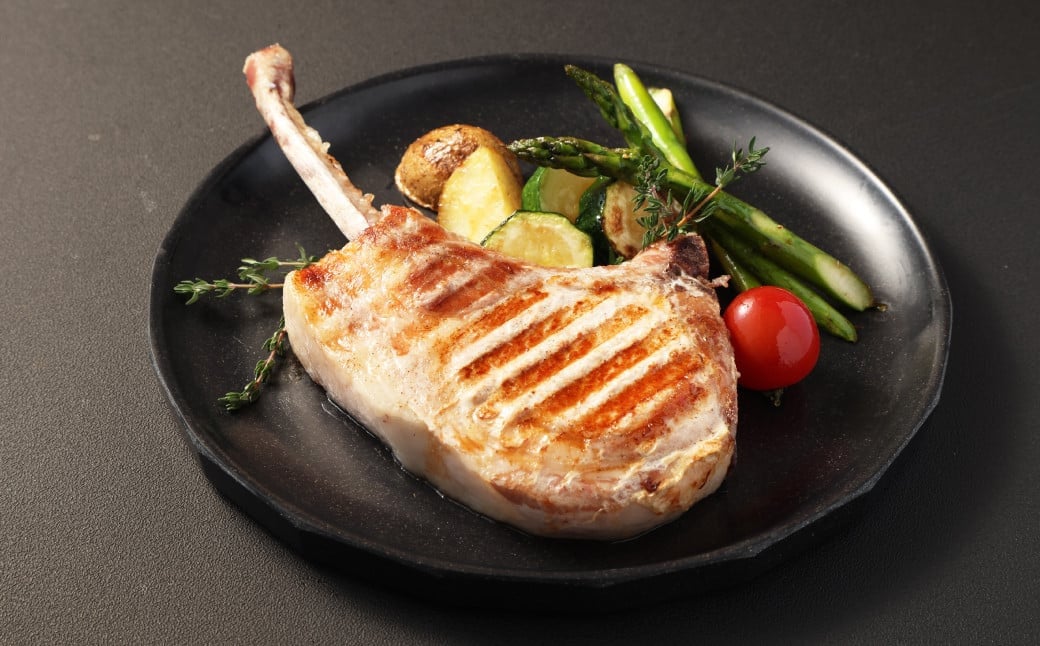 【全12回定期便】長崎県産「競り美豚」トマホーク ロースステーキ 計600g (300g×2) ／ 競美豚 競り美豚 肉 お肉 豚肉 国産 肉のマルシン 長崎県 長崎市