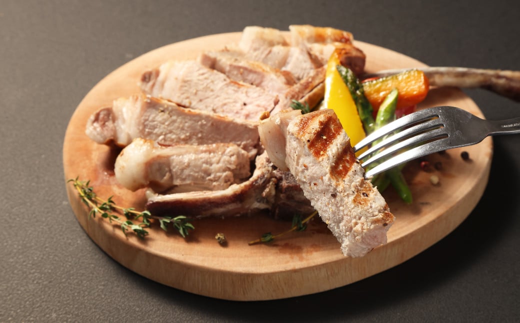 【全3回定期便】長崎県産「競り美豚」トマホーク ロース ステーキ 300g×2 計1.8kg (600g×3回）／ 競美豚 競り美豚 肉 お肉 豚肉 国産