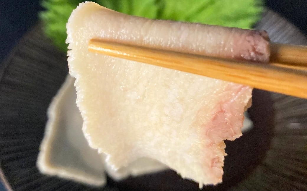 鯨のさえずりスライス 約100g ／ 鯨のさえずり クジラのさえずり くじらのさえずり 鯨肉 クジラ肉 くじら肉 鯨 クジラ くじら さえずり タン 舌 スライス おつまみ 酒の肴 冷凍
