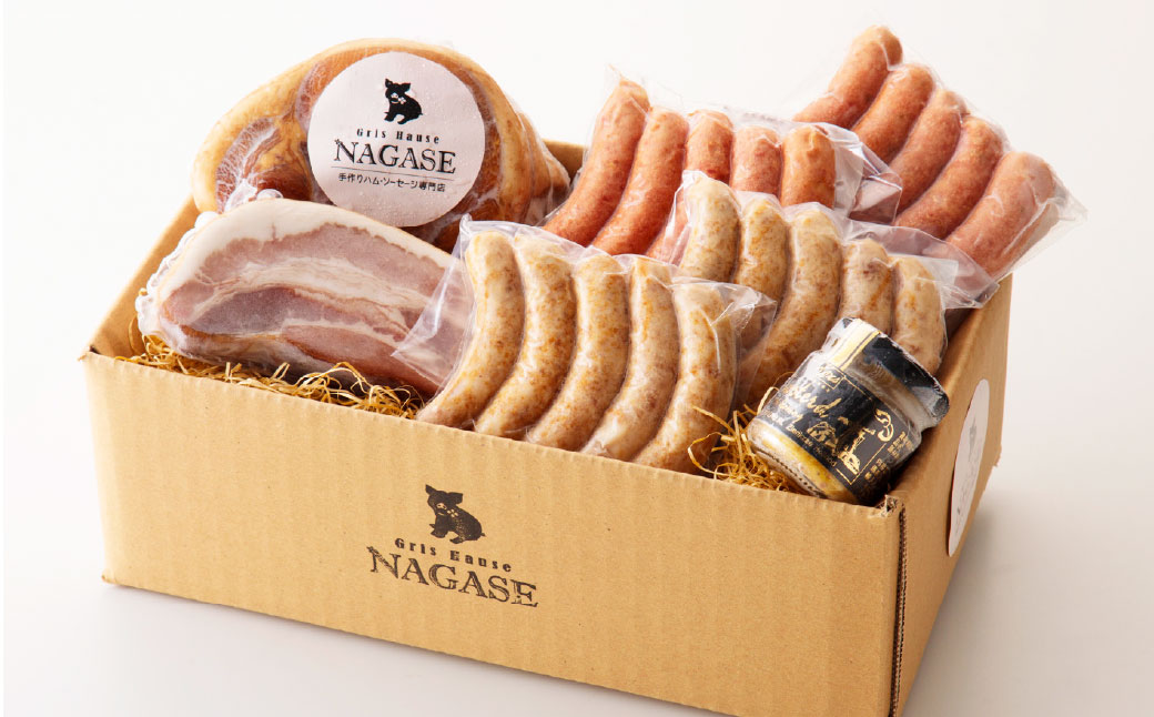 【全6回定期便】『長崎県産じげもん豚』を使ったハム・ベーコン入りの燻製セット