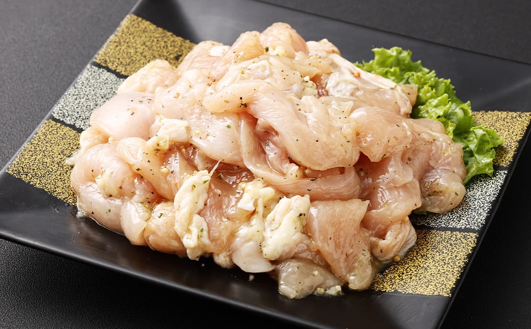 【全3回定期便】国産 鶏肉 トリコロちゃん 計2kg (500g×4パック) ／ バジルペッパー レモンペッパー ソテー用 鶏胸肉 お肉 ソース 肉のマルシン 長崎県 長崎市