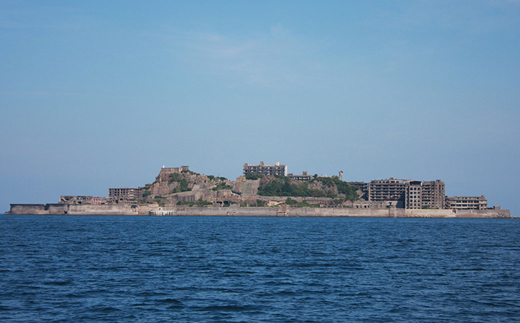 【7営業日以内発送】軍艦島 上陸 ツアー 2名様分 チケット ／ 産業革命遺産 乗船 優待券 軍艦島コンシェルジュ ツアー クルーズ 軍艦島デジタルミュージアム ロケ地 聖地巡礼 歴史 炭鉱 遺構 世界文化遺産 世界遺産 産業革命遺産 端島 長崎市 長崎県