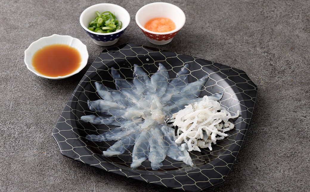 戸石町産とらふぐ刺身 （1人前） 【2026年11月上旬～2027年3月下旬発送予定】 魚 魚類 フグ ふぐ 河豚 とらふぐ 刺身 ふぐ料理