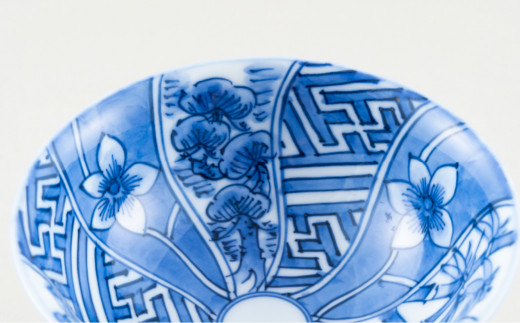 G511〈啓祥窯〉松竹梅祥瑞割高台小鉢