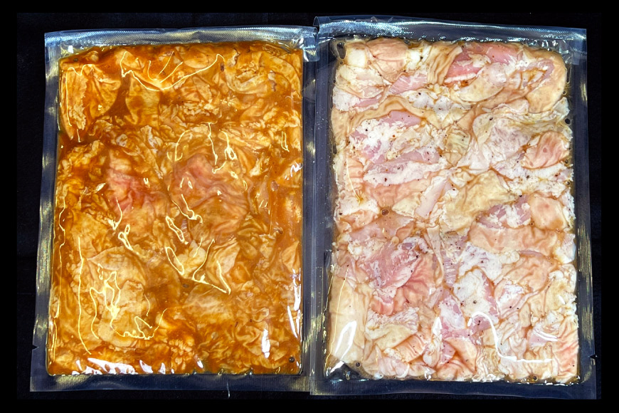 CG154 超希少部位 豚てっぽう 塩 & ニンニク味噌 ホルモン焼き 食べ比べ セット 計1.2kg（300g×2種×各2パック） [豚 ホルモン 豚ホル 焼肉 テッポウ 直腸 塩 味噌 冷凍]