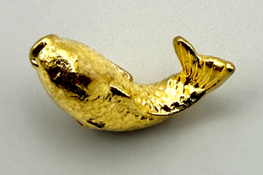 AK020 K24 純金 鯉 3g 置物 鯉の泳ぐまち 島原記念オブジェ [ 金 24金 24K ゴールド gold 貴金属 インゴット 記念品 チャーム 投資 資産 長崎県 島原市 ]