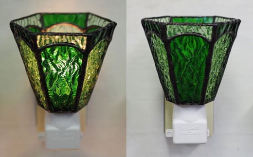 【受注生産】 おやすみ ランプ (六面体) ステンドグラス 緑  / 照明 ライト ランプ ステンドグラス / 大村市 / ステンドグラス工房ウォークオン [ACZT004]