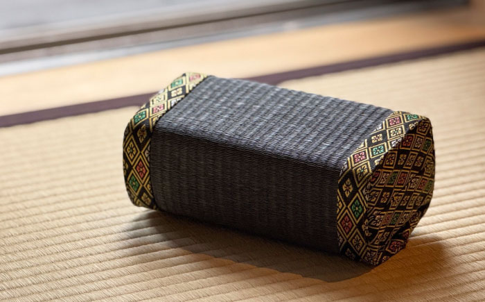 畳屋さんが作った！畳まくら「うたた寝おぎん」 / 寝具 畳 まくら /　大村市 / 株式会社勝手 [ACZJ005]