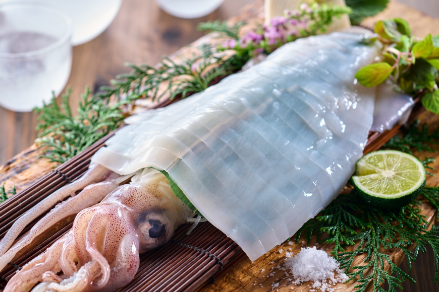 イカ 刺身 極鮮ヤリイカ 約500g [海隆丸 長崎県 平戸市 hr42bvk550000] ヤリイカ 新鮮 海鮮 魚介 瞬間冷凍 冷凍 コリコリ 直送 冷凍 個包装 真空パック