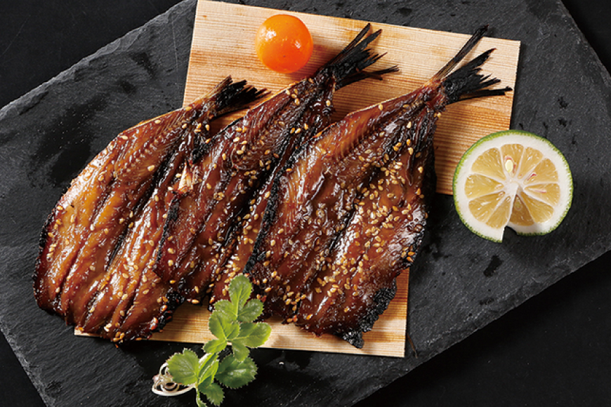 魚 干物 干物 5種 セット 3回 定期便 [マルイ水産商事 長崎県 平戸市 hr42bgy420375] 干物 ひもの みりん干し 開き サバ アジ カマス イワシ ブリ ギフト 生月島