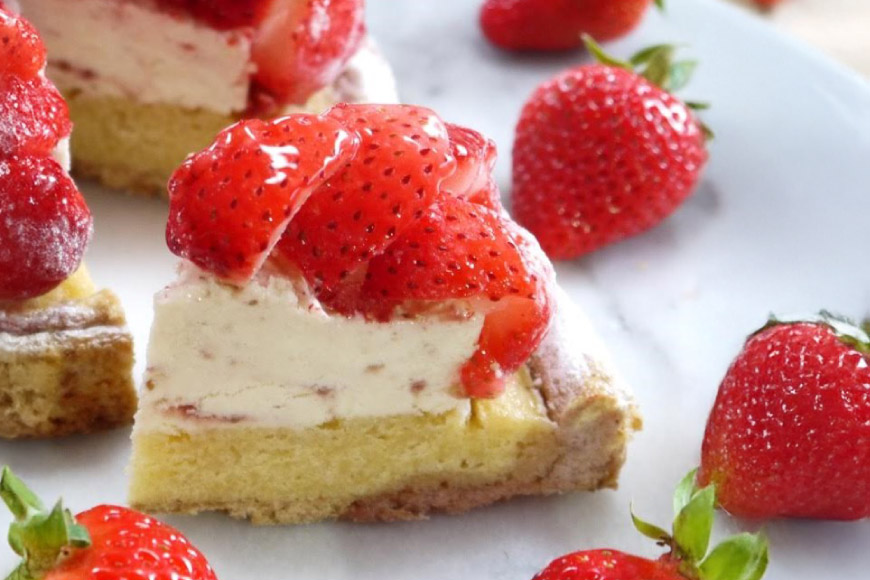 タルト 春タルト 1ホール 12cm 3回 定期便 さくら ブルーベリー&ラズベリータルト ストロベリー [心優-Cotoyu sweets- 長崎県 平戸市 hr42bjo490183] スイーツ フルーツ ケーキ 果物 ギフト 誕生日