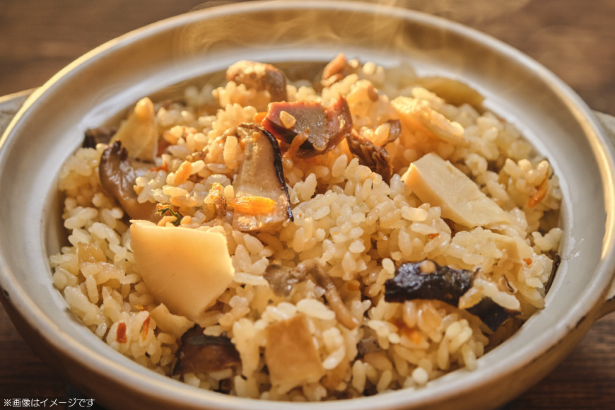 きのこ しいたけ きくらげ 干し椎茸 スライス干し椎茸 干しきくらげ 椎茸の粉末 訳あり乾椎茸 小粒椎茸 セット 3回 定期便 [きのこ屋 長崎県 平戸市 hr42bgy410171] 有機 有機JAS 有機栽培 有機きのこ 有機しいたけ 訳あり ギフト セット