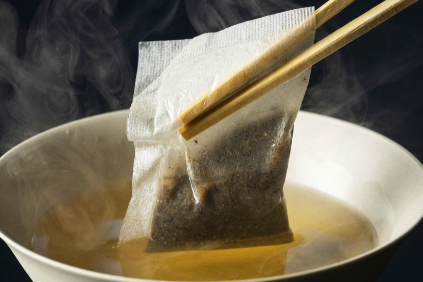 だし あご 無添加 焼あご だしパック 10g×7パック×5袋 35パック 6回 定期便  総計210パック [マルイ水産商事 長崎県 平戸市 hr42bgy420431] だし 出汁 あごだし だしパック アゴ 焼あご 飛魚 ギフト 生月島