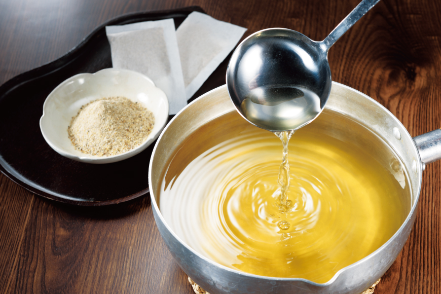 だし あご 無添加 焼あご だしパック 10g×7パック×10袋 70パック 3回 定期便  総計210パック [マルイ水産商事 長崎県 平戸市 hr42bgy420454] だし 出汁 あごだし だしパック アゴ 焼あご 飛魚 ギフト 生月島