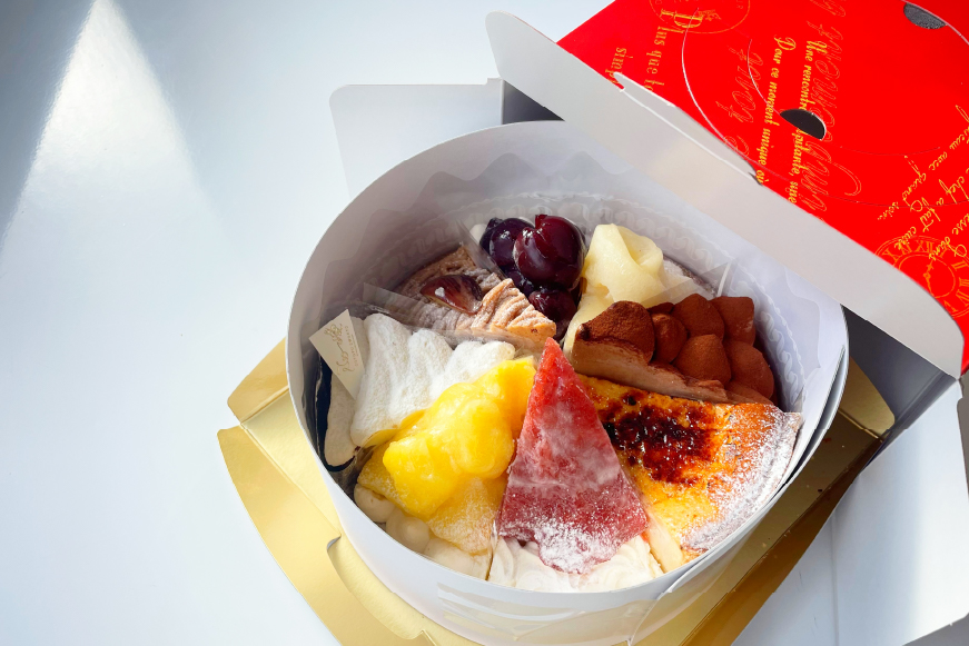 【期間限定発送】 【母の日ギフト】 ケーキ タルト 8種 食べ比べ 1ホール分 18cm [心優-Cotoyu Sweets- 長崎県 平戸市 hr42bjo490169] スイーツ ホールケーキ ガトーショコラ モンブラン チーズ いちご ご褒美 誕生日 母の日 ギフト