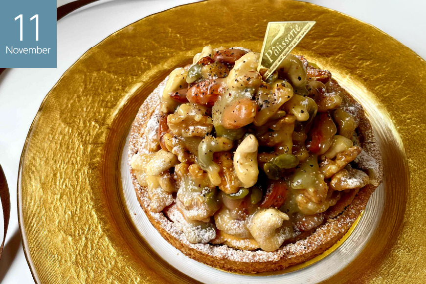 栗 スイーツ 秋 タルト 3種 モンブラン キャラメルナッツ 1ホール 14cm 3回 定期便 総計3ホール [心優-Cotoyu Sweets- 長崎県 平戸市 hr42bjo490150] くり マロン ケーキ スイーツ ご褒美 誕生日