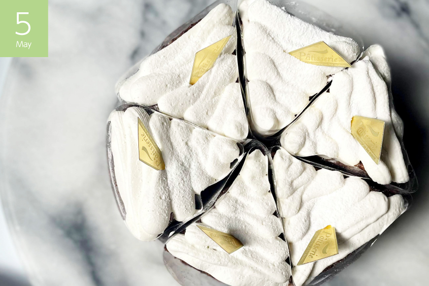 タルト  1ホール 4回 定期便 総計4ホール [心優-Cotoyu Sweets- 長崎県 平戸市 hr42bjo490153] チョコレート 濃厚 ずっしり 生チョコ スイーツ ケーキ ご褒美 誕生日