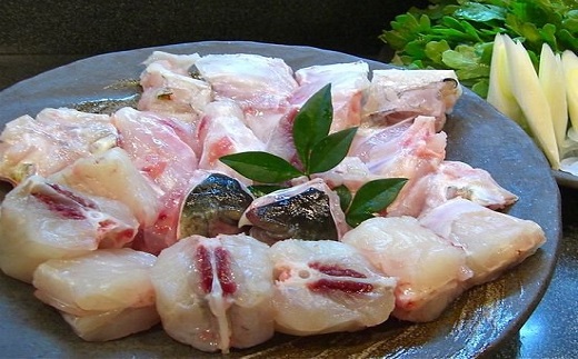 驚きの逸品「訳ありサイズの高級とらふぐ炙りてっさとちり鍋・唐揚げ用」3人前( とらふぐ 松浦市 高級 炙りてっさ 逸品 唐揚げ )【C9-012】