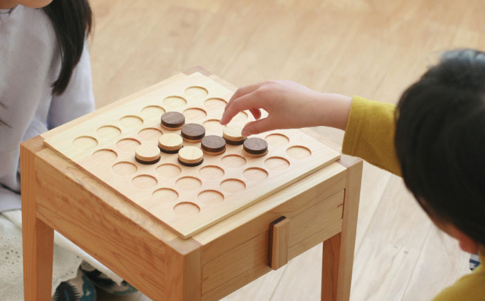 対馬ヒノキ オセロ椅子 《対馬市》【家具製作所kiiro】チェア 椅子 イス 木製 家具 [WAL017]