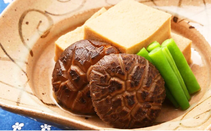 対馬 原木 天白どんこ椎茸 1箱（150g）《対馬市》【うえはら株式会社】 対馬産 肉厚 しいたけ 乾燥 きのこ [WAI119]