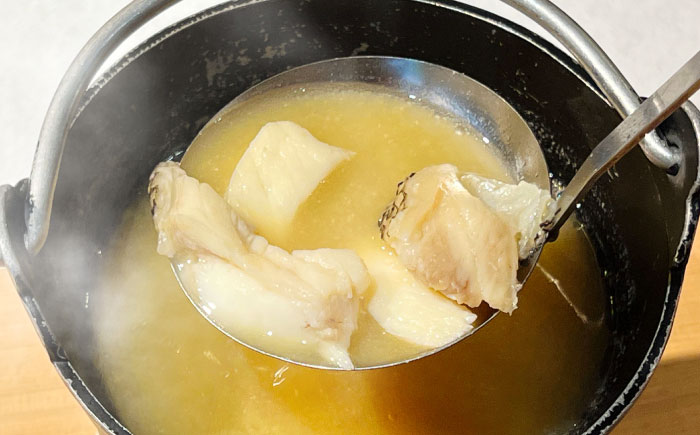 【全3回定期便】 「壱岐のリゾートホテル監修」幻天然クエ・鯛・亀の手入り贅沢壱州味噌汁《壱岐市》 【みやげ処 縁由】 [JBJ036]