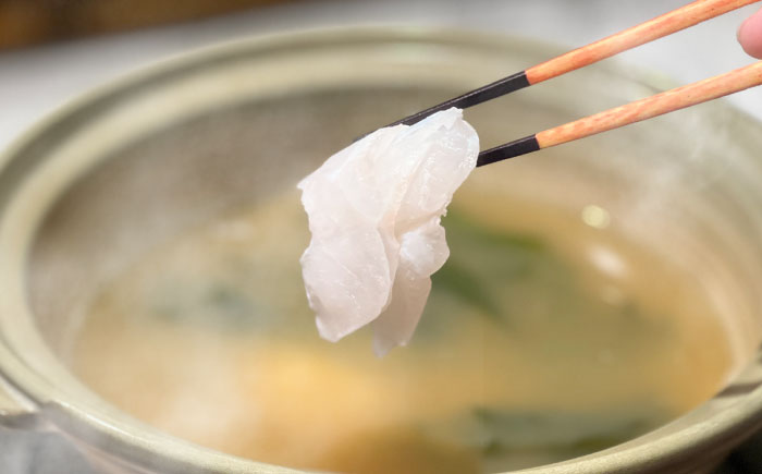 「壱岐のリゾートホテル監修」幻天然クエ・アオリイカ・鯛入り雲丹しゃぶ鍋《壱岐市》 【みやげ処 縁由】 [JBJ013]