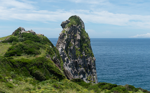 6. 効率的で質が高く持続可能な行政力を備えた島