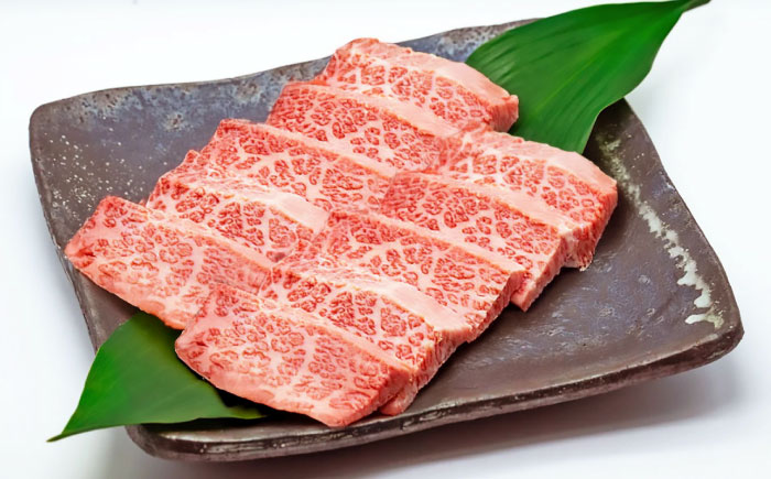 【3回定期便】五島列島産 黒毛和牛 焼肉上カルビ 500g 五島市/山口Farm [PGJ058]