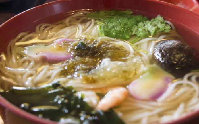 【八代続く伝統】手延べそうめん「白瀧」50束 2.5kg 化粧箱 / そうめん 素麺 手延べ 島原 麺 乾麺 / 南島原市 / 長崎県農産品流通合同会社 [SCB071]