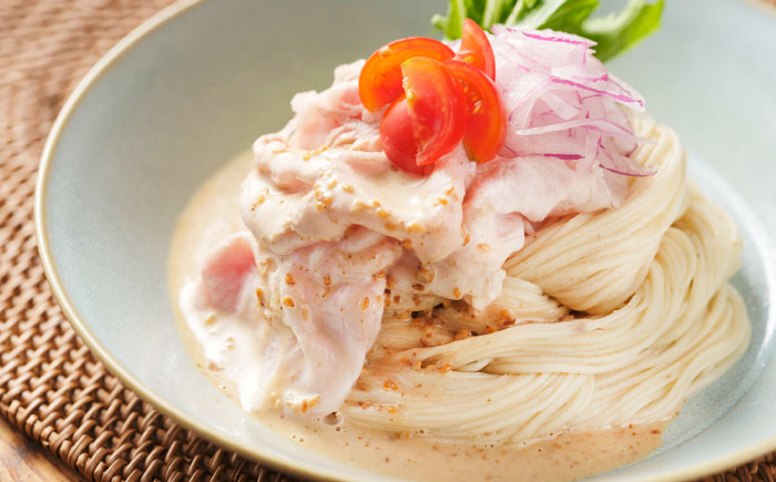 手延べ 白ごま 素麺 あごだし スープ 付 200g / 麺 乾麺 そうめん / 南島原市 / のうち製麺 [SAF014]