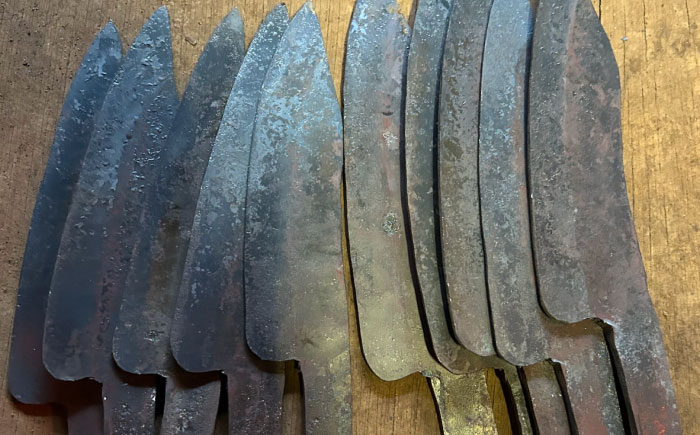 【職人技の極み】鍛造ナイフ 100mm / アウトドア キャンプ 釣り / 南島原市 / 重光刃物鍛造工場 [SEJ020]