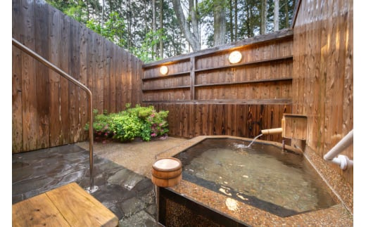 宿泊券 温泉 源泉かけ流し露天風呂付:スタンダード離れ和洋室 ペット同伴 宿泊プラン 1泊2食付き ペア宿泊券 [そのぎ茶温泉 長崎県 東彼杵町 hs42bag280004] 旅行 観光 旅館 レターパック