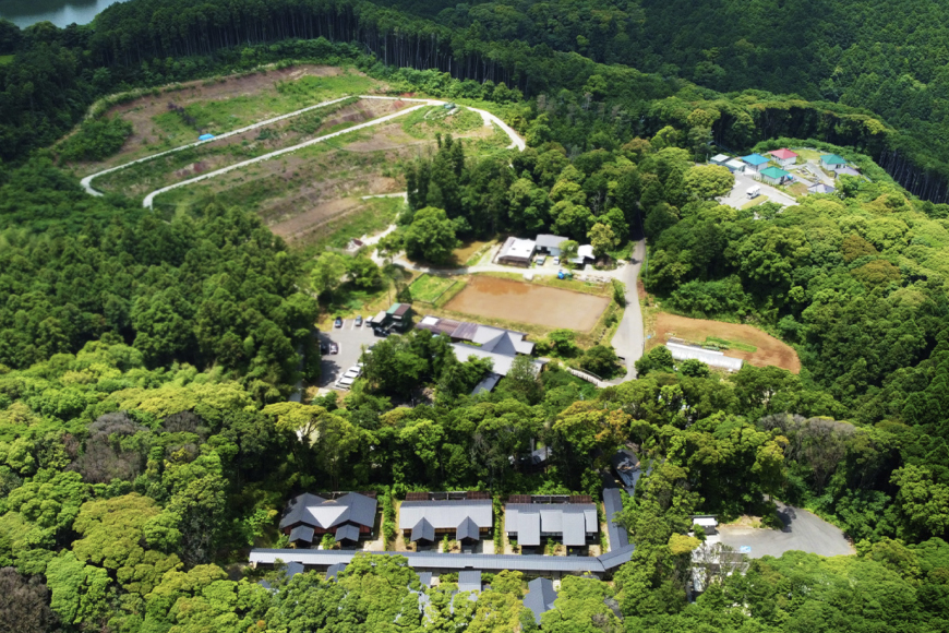 ゴルフ 利用券 温泉 宿泊券 源泉かけ流し露天風呂付 離れ和洋室 会席プラン 1泊2食付き ペア宿泊券 平日ゴルフ「オールドコース」 ペア チケット [東彼杵町観光協会 長崎県 東彼杵町 hs42bag720000] ゴルフ 利用券 宿泊券 温泉 体験