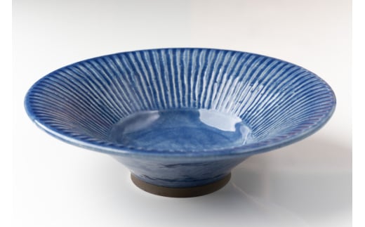 しのぎ 皿 しのぎ深鉢 23cm ルリ釉 [抱星窯 長崎県 東彼杵町 hs42bag390003] しのぎ紋 土物 青い皿 ブルー