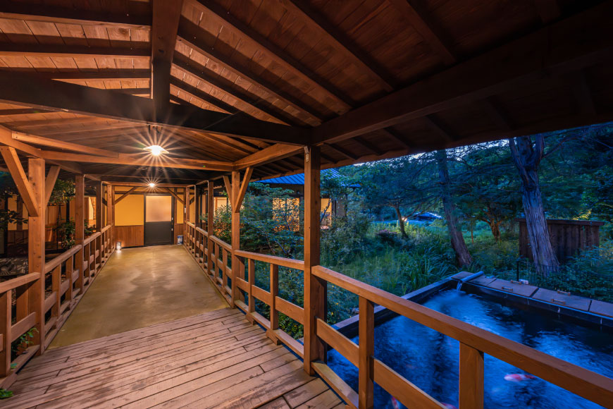 宿泊券 温泉 源泉かけ流し露天風呂付:スーペリア離れ和洋室 長崎和牛 会席プラン 1泊2食付き ペア宿泊券 [そのぎ茶温泉 長崎県 東彼杵町 hs42bag280003] 旅行 観光 旅館 レターパック