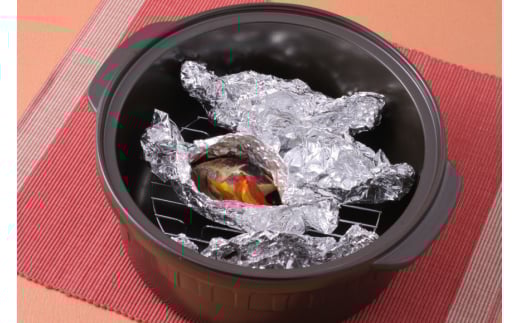 耐熱セラミックス使用 ニュートーセラム鍋 26cm 網付き 焼く 炊く 煮る 蒸す 炒める 燻す [トーセラム 長崎県 東彼杵町 hs42bag480003] 耐熱 直火対応 鍋26cm キッチン用品 日本製