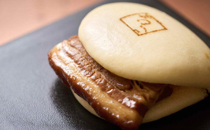 【3回定期便】角煮 5個・長崎名物 皮付三枚肉の角煮まん 5個 [QAX075]