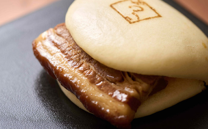 長崎名物 皮付三枚肉の角煮まん10個・長崎県産豚 角煮まん10個 [QAX021]