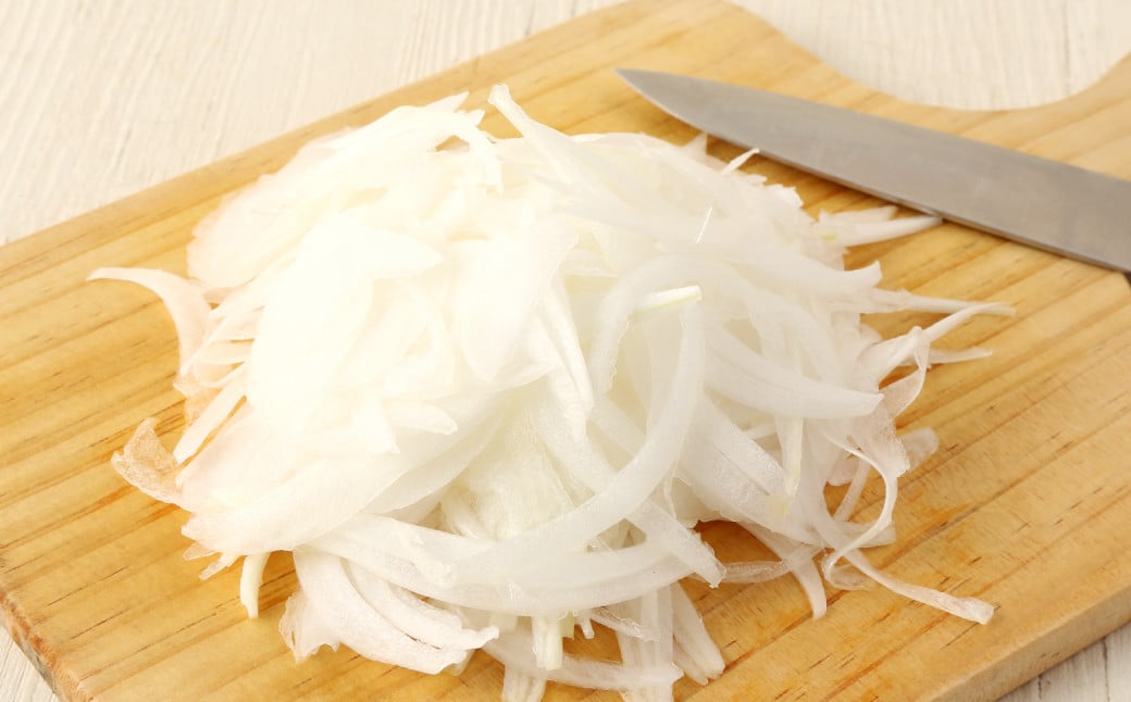 1年に1度だけ!甘くて柔らかい!早採りサラダ玉ねぎ 約5kg 優品 サイズ混合 玉ねぎ タマネギ 玉葱 サラたま 春 新たまねぎ 国産 熊本県 水俣市産  ＜栽培期間中農薬不使用/熊本県水俣市産/耕人舎＞【2026年3月下旬-4月下旬順次発送予定】