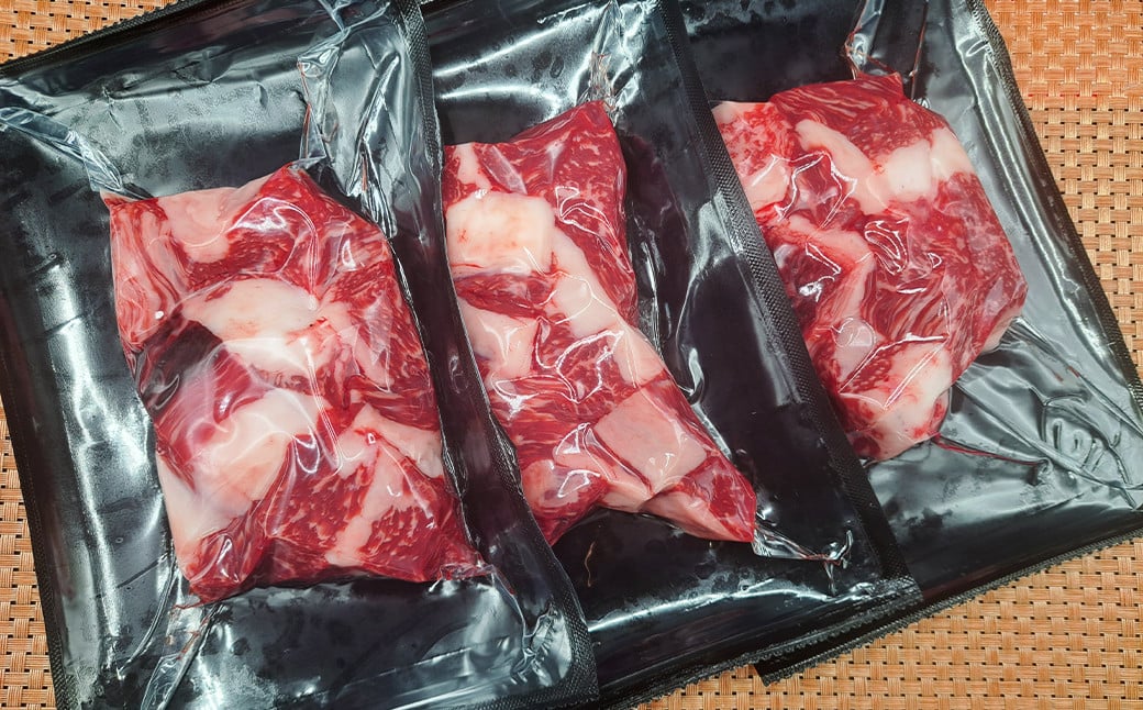 味彩牛 肩バラ肉（カレー用） 約600g（約200g×3パック） 牛肉 和牛 味彩牛 肩バラ肉 バラ肉 カレー 煮込み料理 熊本県産