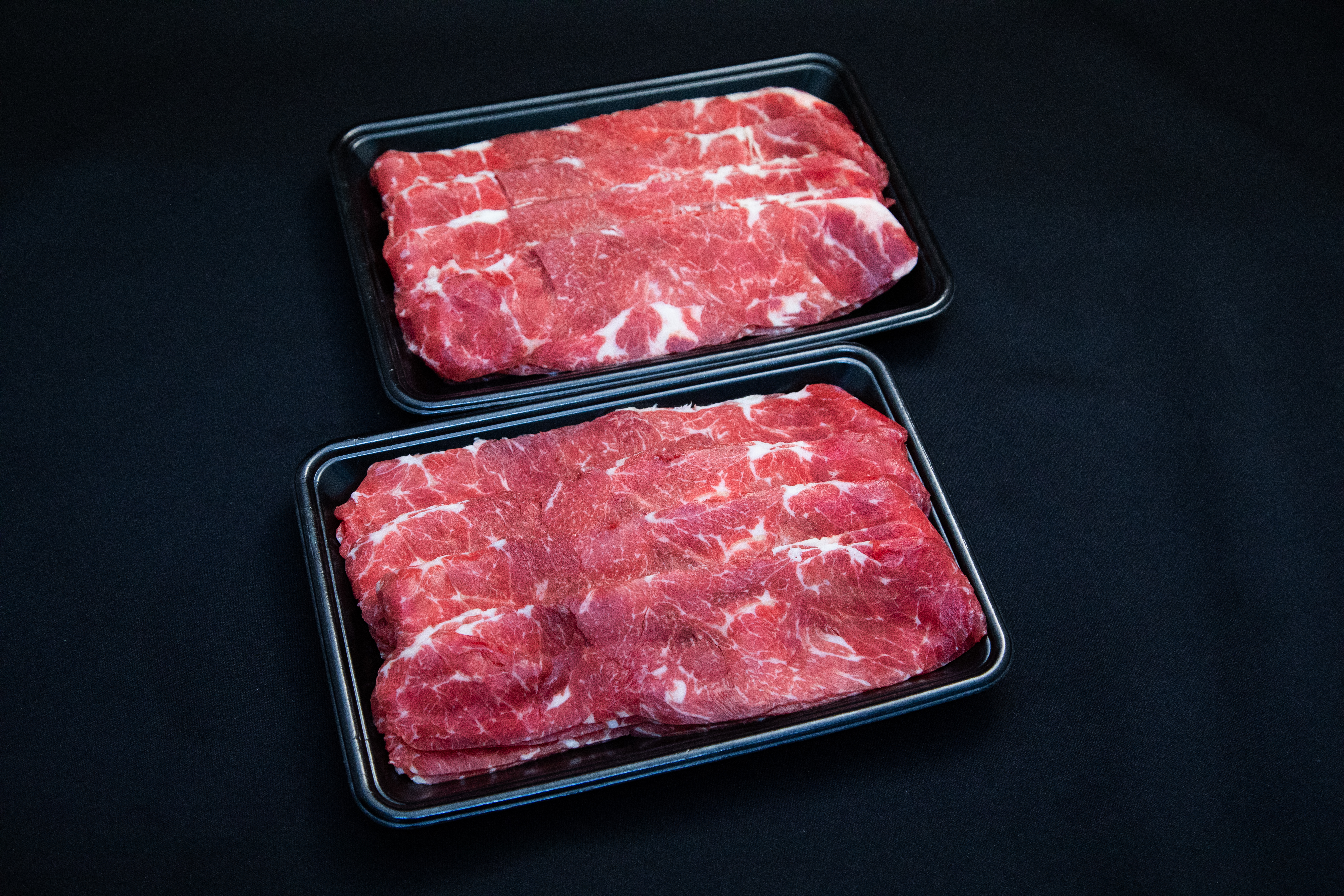 馬凰（ばおう）馬肉 切り落とし 800g（400g×2パック）