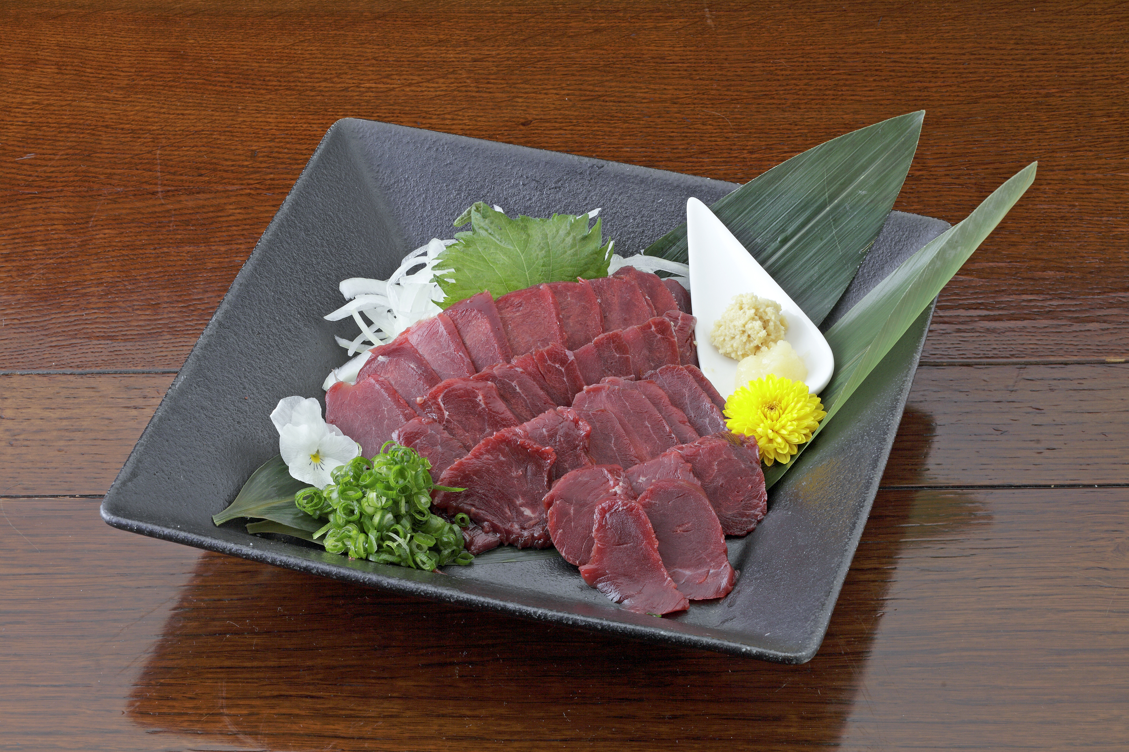 熊本 馬刺し 赤身 400g （ 50g ×8個 ） 醤油たれ付