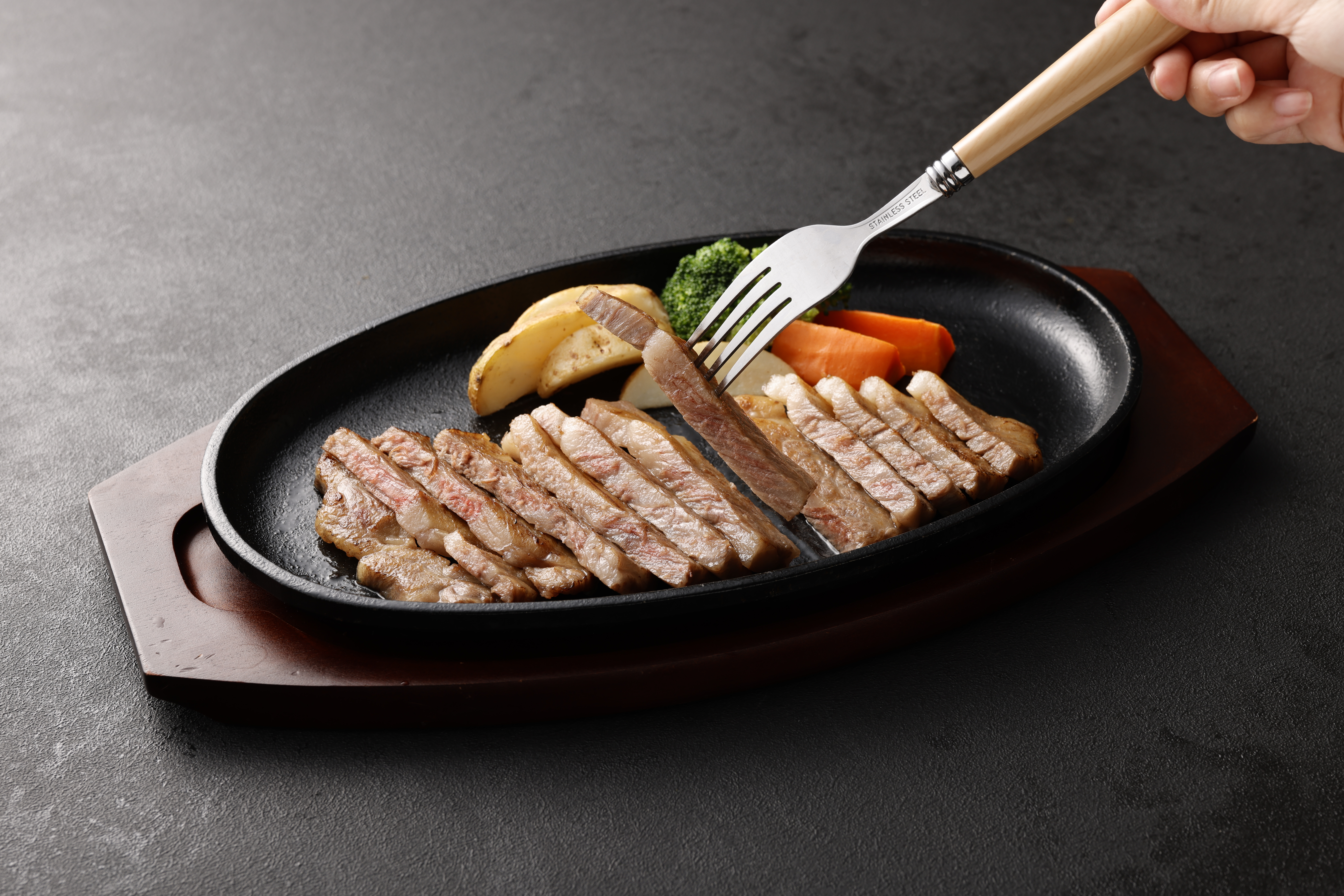 九州産黒毛和牛 杉本本店 黒樺牛 A4〜A5等級 肉厚サーロインステーキ 300g×2 計600g