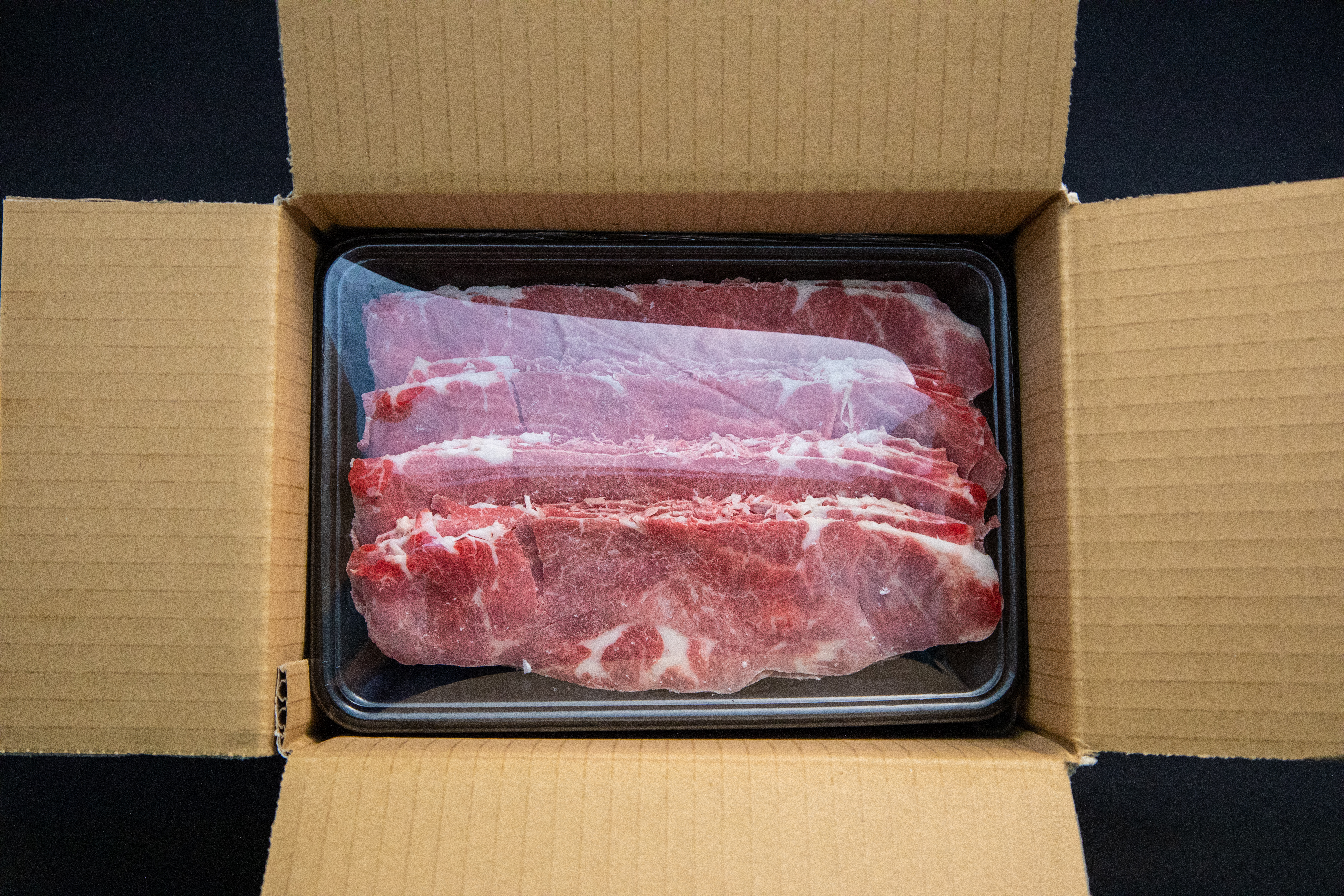 馬凰（ばおう）馬肉 切り落とし 800g（400g×2パック）