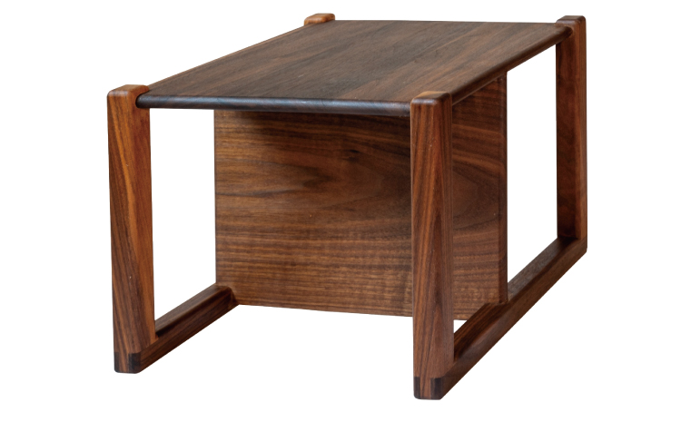 3way キッズチェア ウォールナット 幅:32cm 奥行き:25cm 高さ:32cm 重さ:2kg ベビーチェア ローチェア チャイルドチェア 子供椅子 イス 子供用 椅子 名入れ可能 名前入れ 木製 シンプル 使い方色々 3通り 熊本県 宇城市