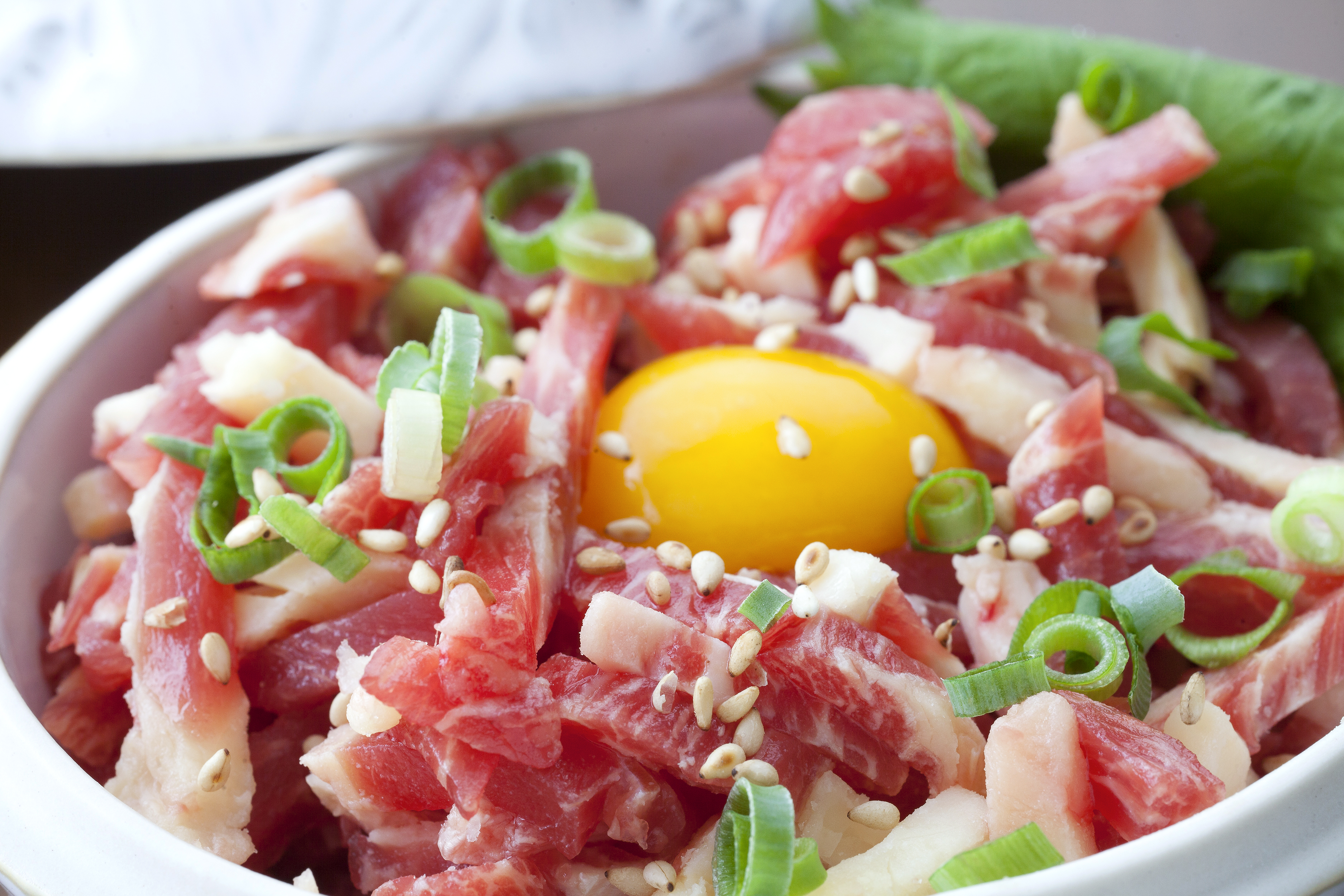 【国内肥育】霜降り 馬刺し（トロ）300g & ユッケ 300g 計600g セット