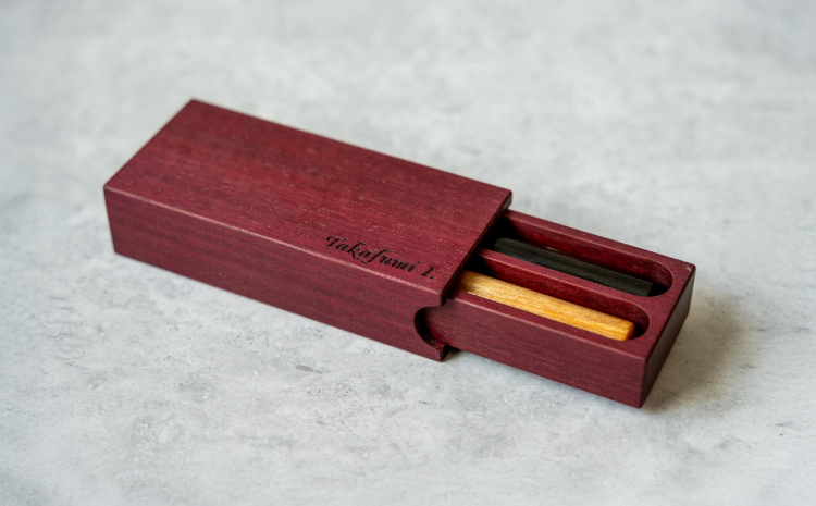 無垢材の印鑑ケース パープルハート 名入れ対応 幅:11cm 奥行き:4cm 高さ:3cm 重さ:80g 無垢材 印鑑ケース 名前入り ケース 木目調 天然木 シンプル プレゼント 贈り物 贈答品 名入れサービス 熊本県 宇城市