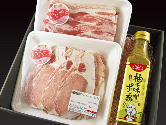 【冬のギフト】しゃぶしゃぶ肉と柚子味噌ポン酢のセット