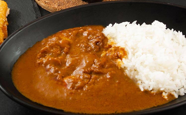 おうちごはんシリーズ　温めるだけの惣菜セット(レトルトカレー・ハンバーグ・チキン)  チキンカレー トマトソース デミグラスソース あか牛ハンバーグ  スモークチキン 詰め合わせ 豪華 お取り寄せ 　熊本県　阿蘇市　