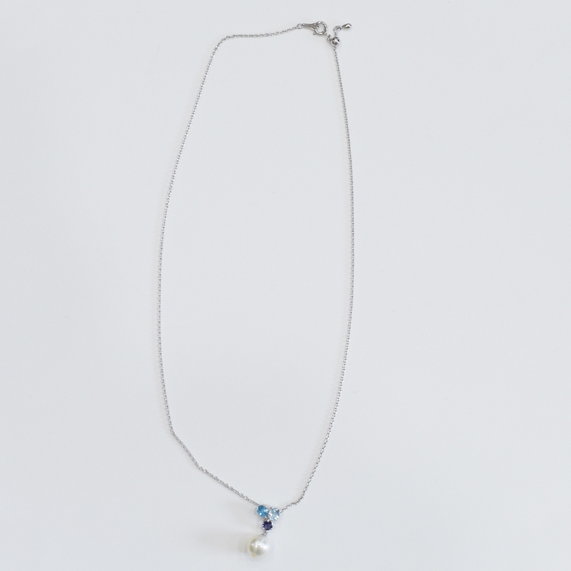 S101-399_あこや真珠 天草 ネックレス 9mm - 9.5mm ホワイトピンク 真珠 (半貴石  スカイブルートパーズ ブルートパーズ アイオライト)